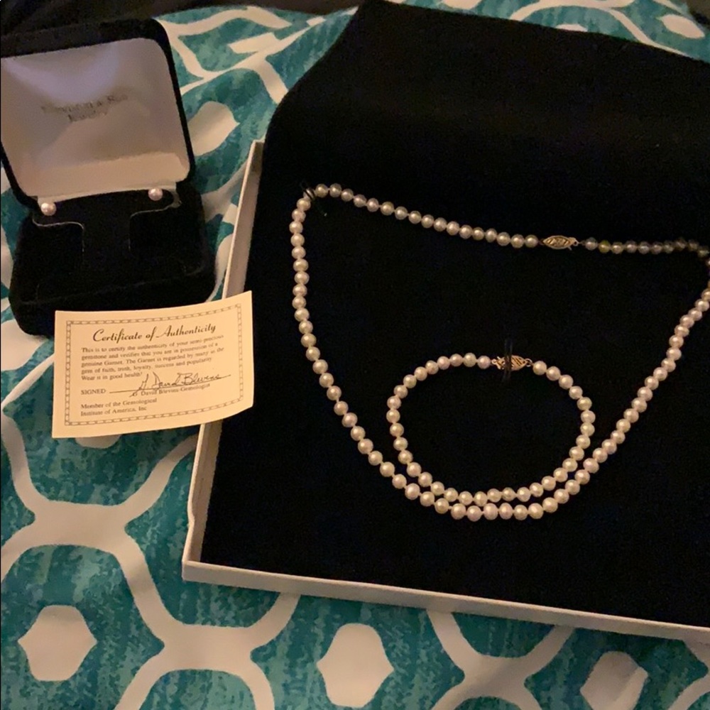 Pearl set
